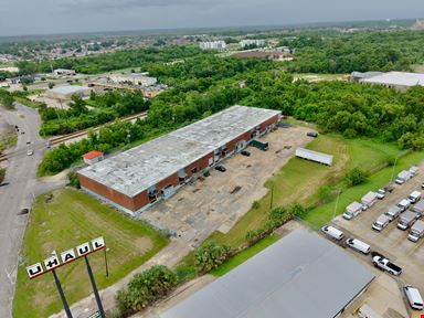 Dock High Warehouse Space