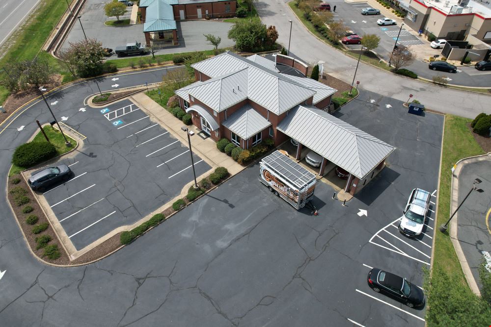 End Cap w/ Drive Thru at Lighted Corner