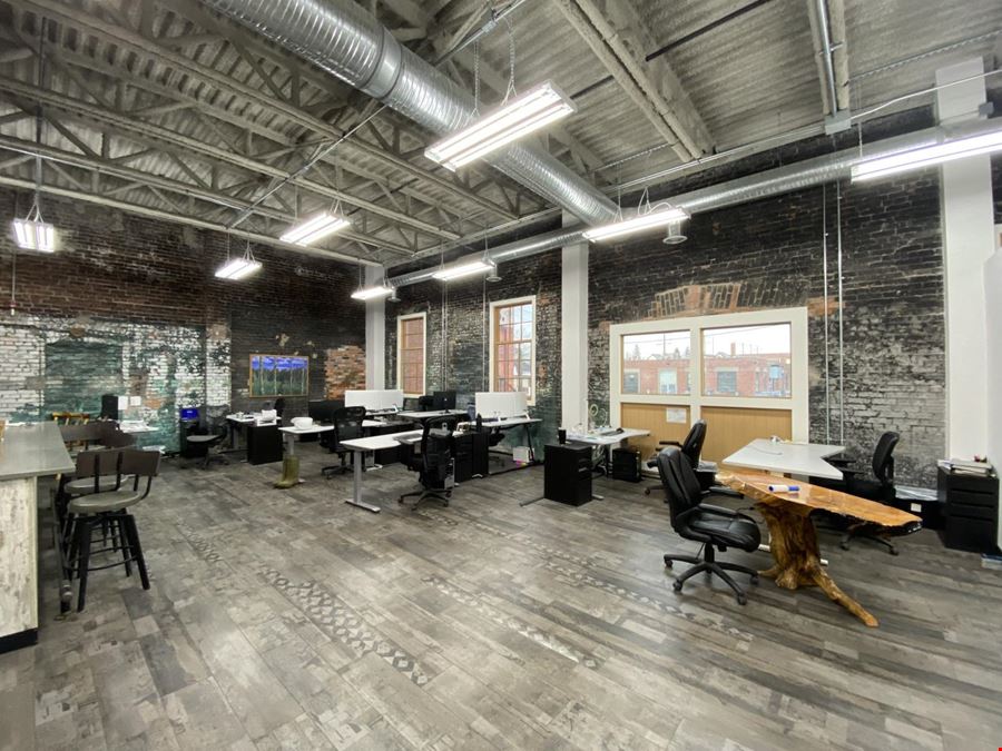 Snowdon Block - 2010 11 St SE