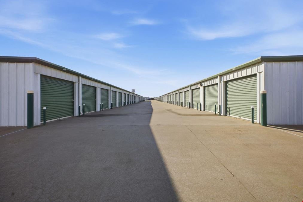 Highway 290 Office + Warehouse