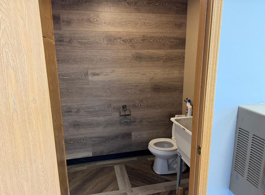 1624 Commerce Parkway, Unit F