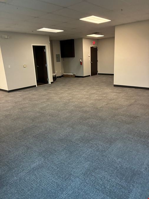 5300-5350 W. Hillsboro Blvd