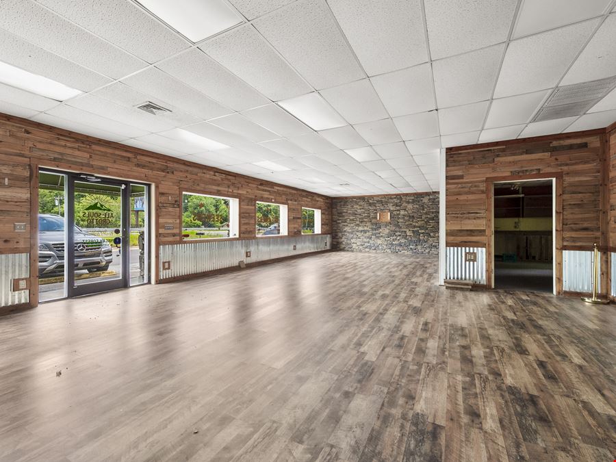 108 Hendersonville Highway