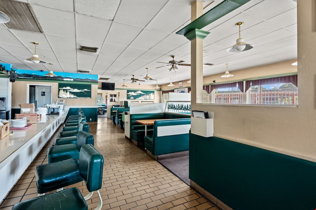 Restaurant Near Freeway