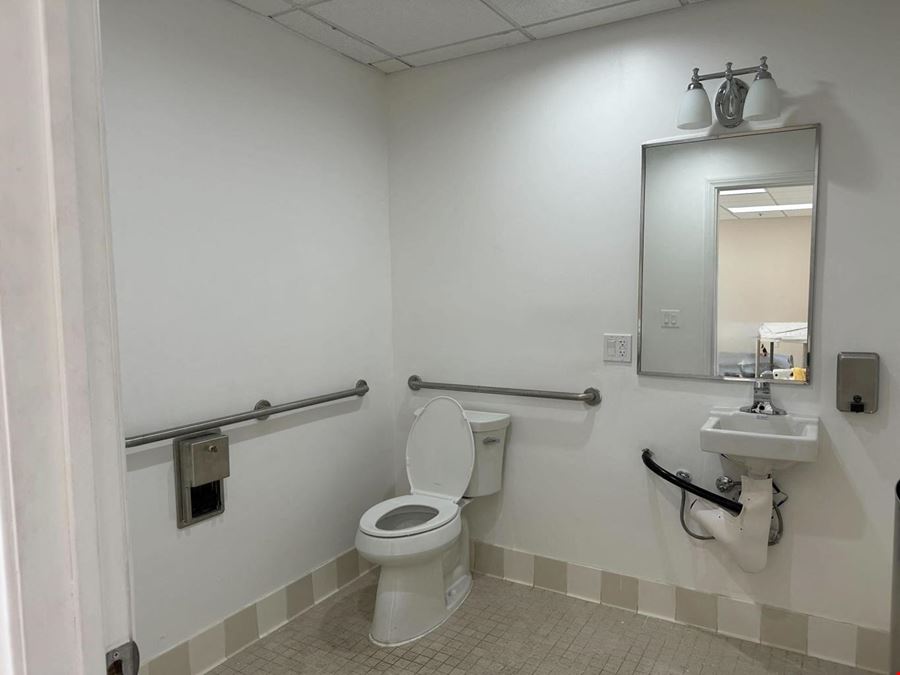 217 West Ave 37