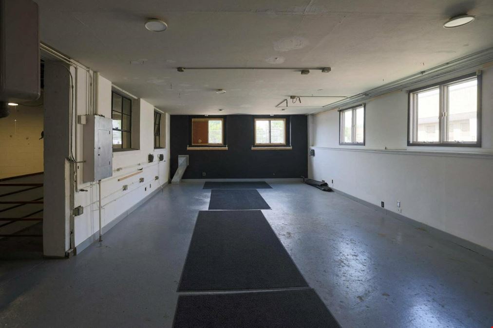 Office-Warehouse-Flex Space For Lease (Outdoor Storage)