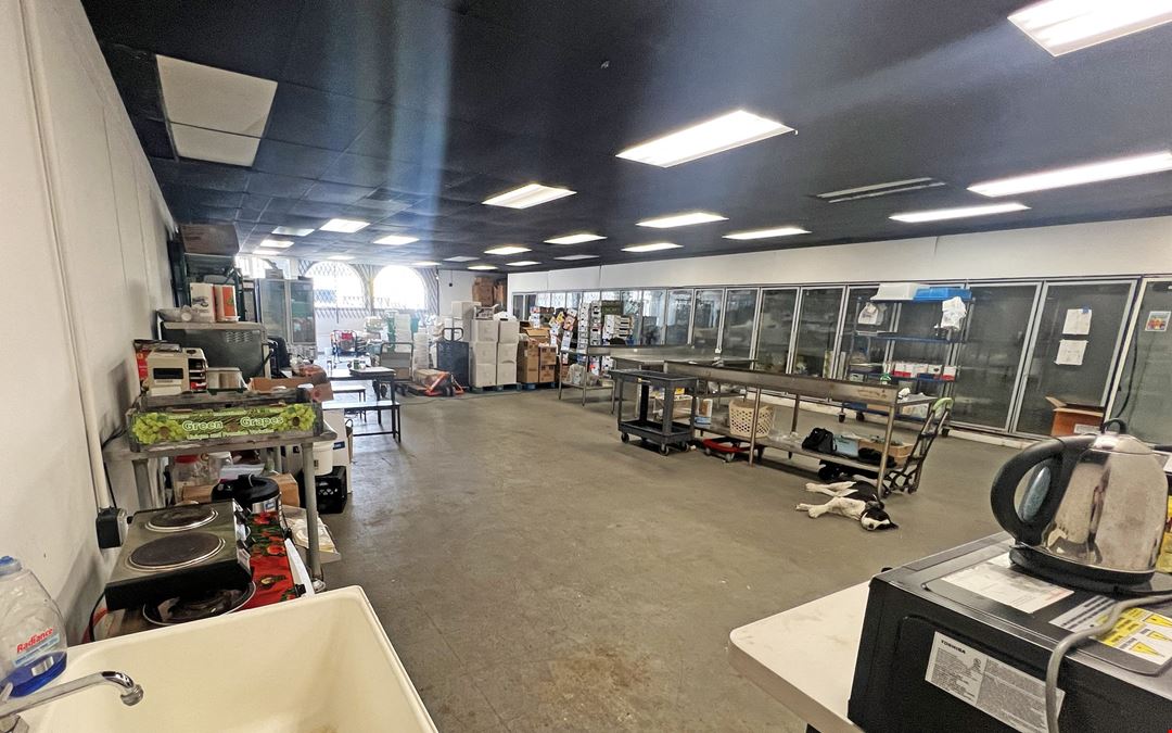 25825 Seven Mile Rd West