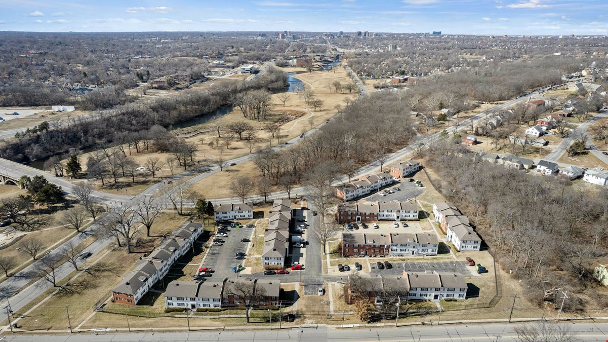 Plaza Hill Manor