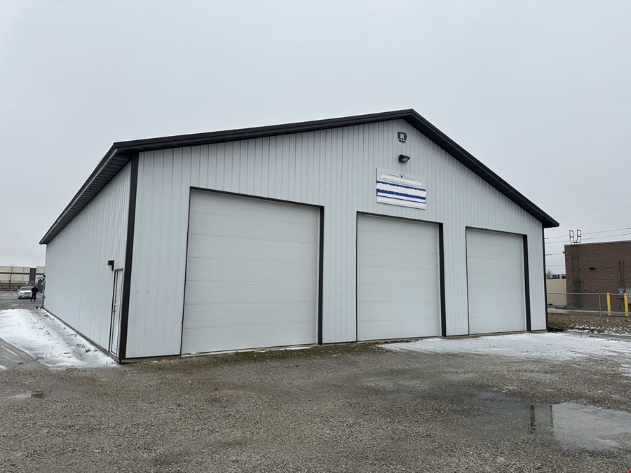 Industrial Building for Lease -- 3906 E Hospitality Lane