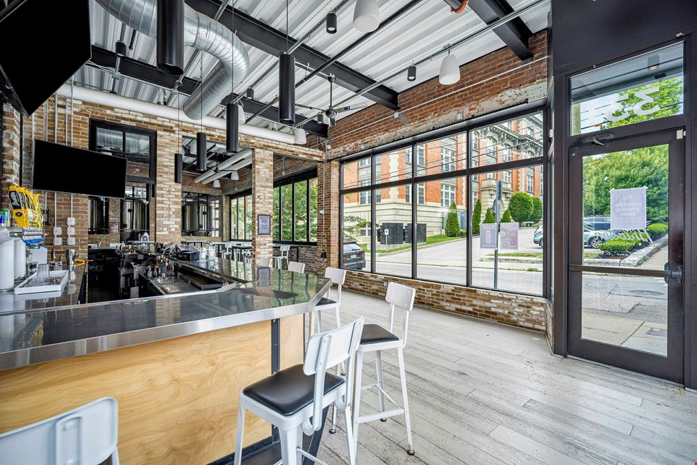 Fully Built-out Bar/Retail Space