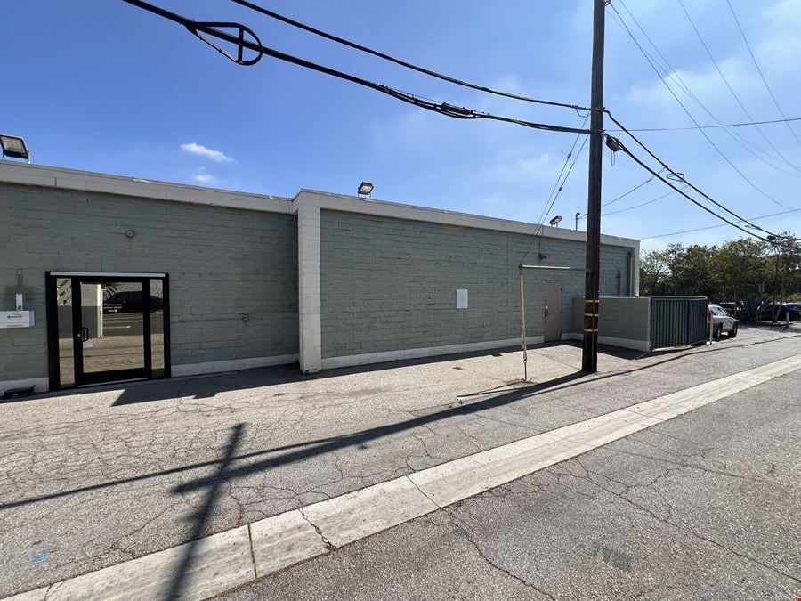 393-401 South Fair Oaks Avenue