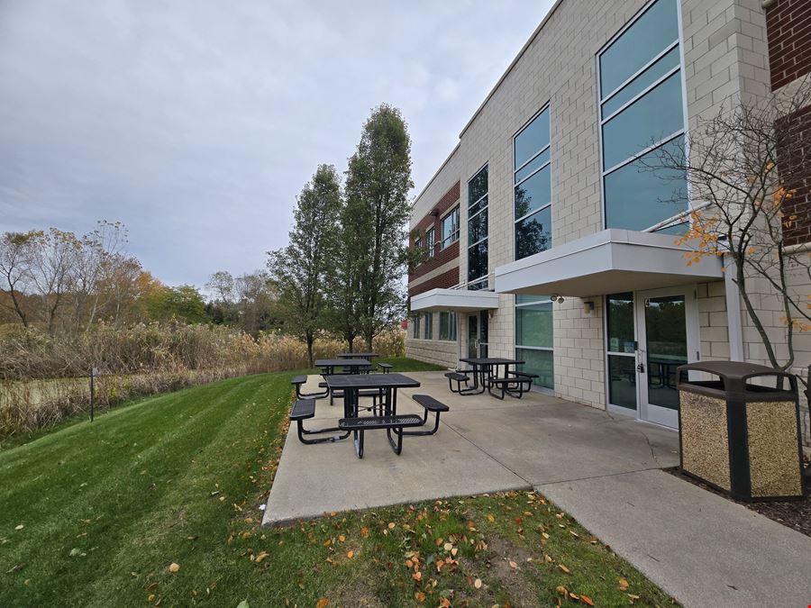 Courthouse Boulevard Professional Offices
