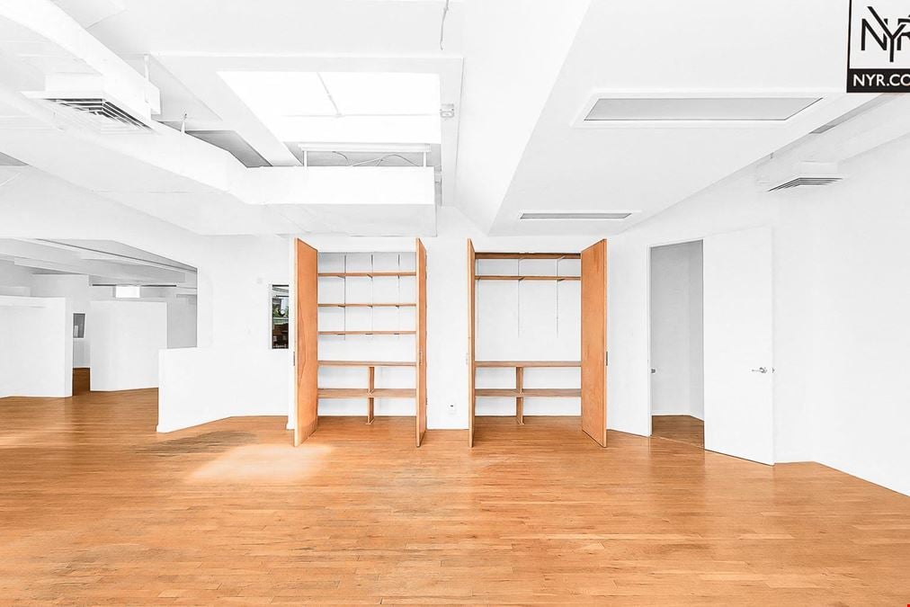 148 W 24th St