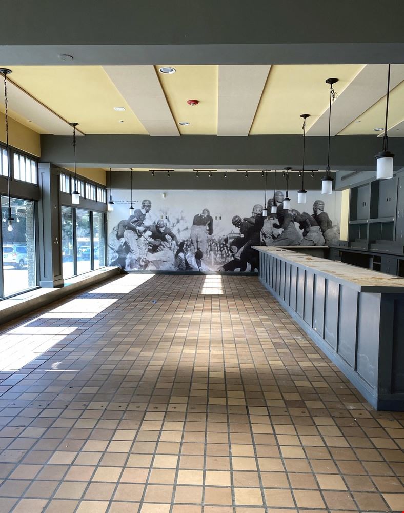 Bar / Restaurant Space for Lease