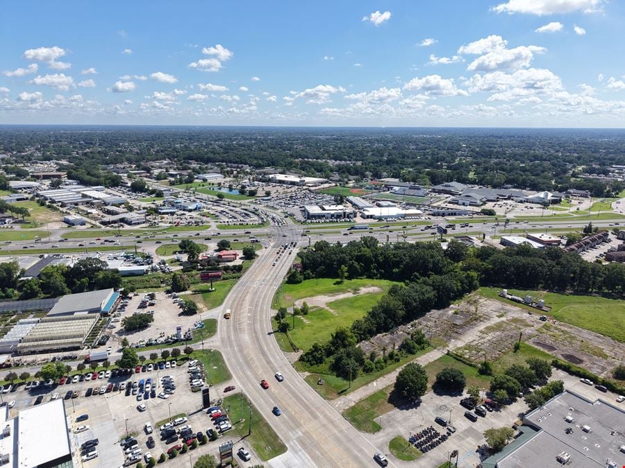 Retail Pad on High Profile Siegen Lane