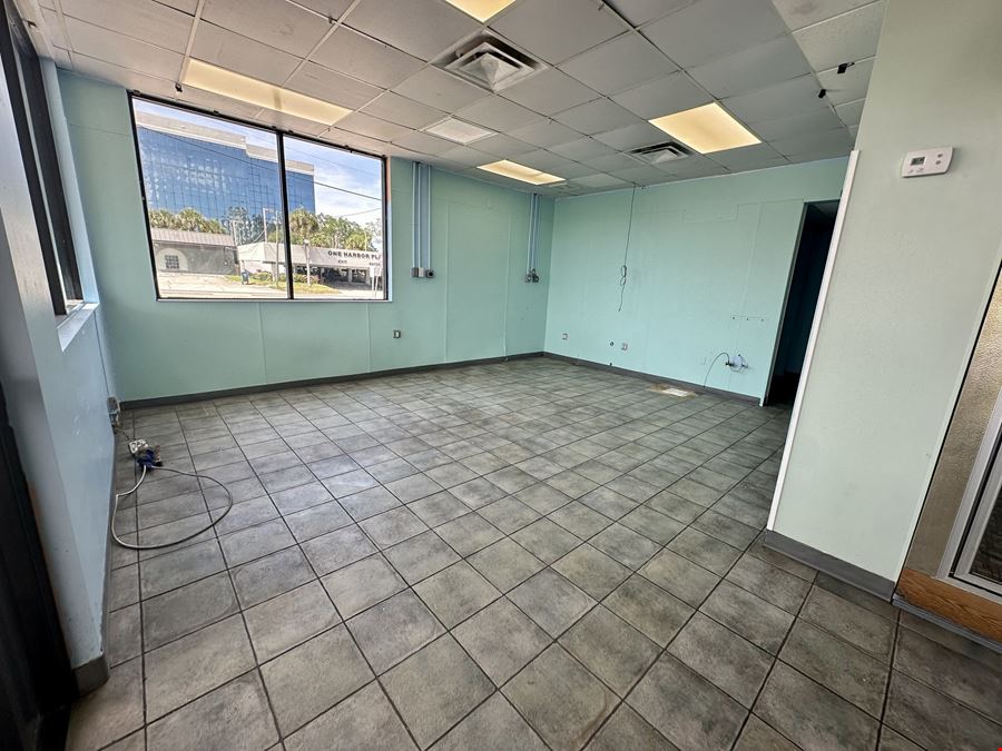 2001 S Harbor City Blvd