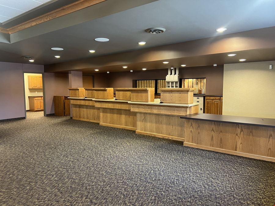 3299 Roosevelt Rd - SALE