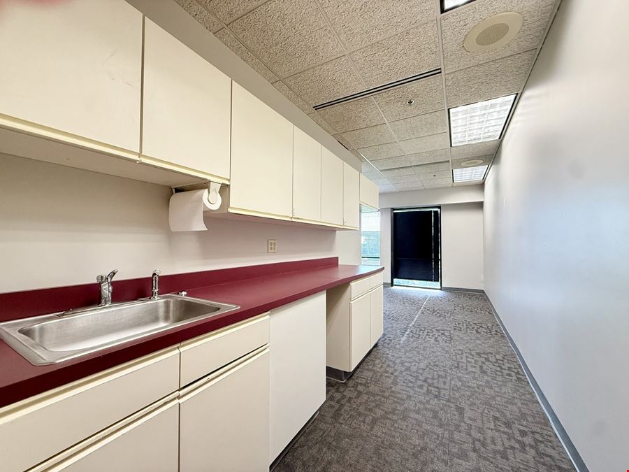 2205 E Empire St, Suite D