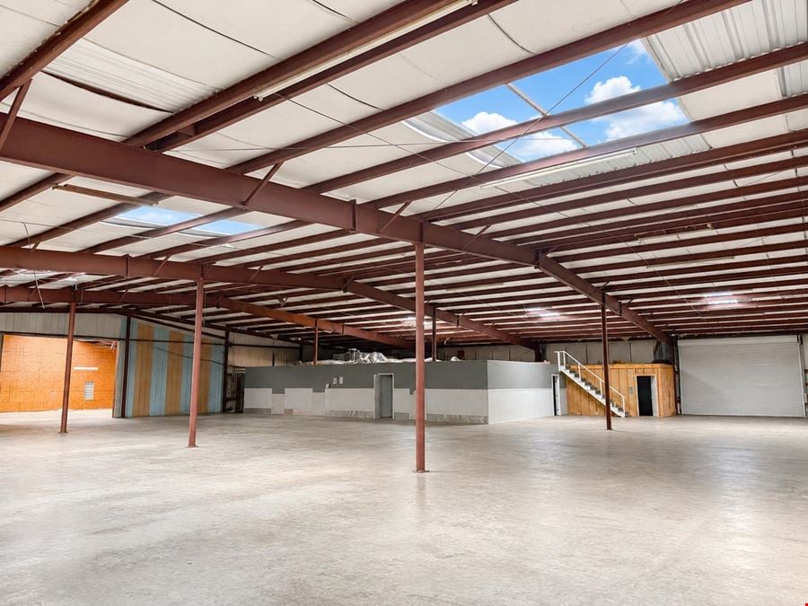 Affordable Office Warehouse Opportunity in Gonzales