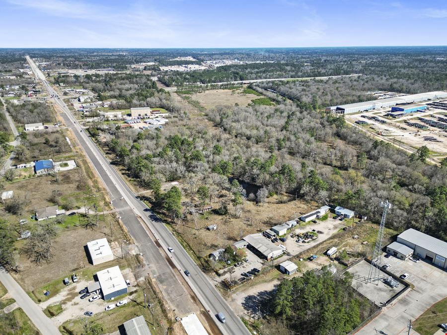 Prime 3.6-Acre Commercial Property on High-Traffic Hwy 105 – Ideal for Development!
