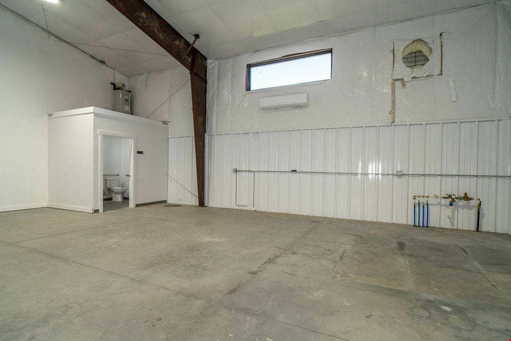 FOR LEASE - RARE SMALL FLEX SPACE | ±1,875 SF | IDEAL FOR CONTRACTORS & SERVICE BUSINESS