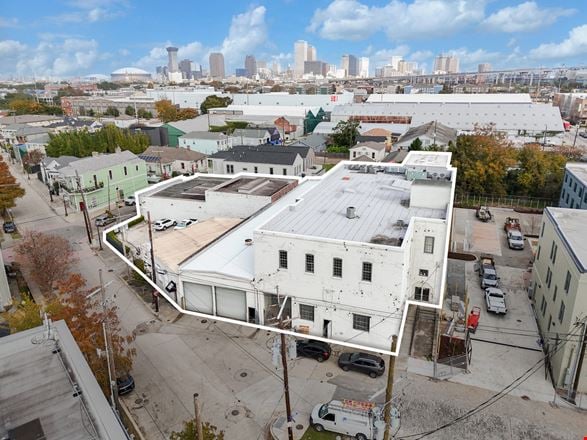 Preview of Industrial space for Rent at 625, 627 Celeste St