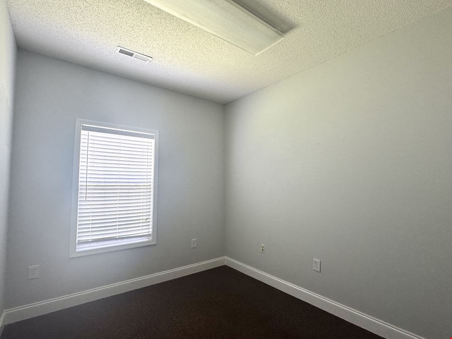 2105 Cromley Circle