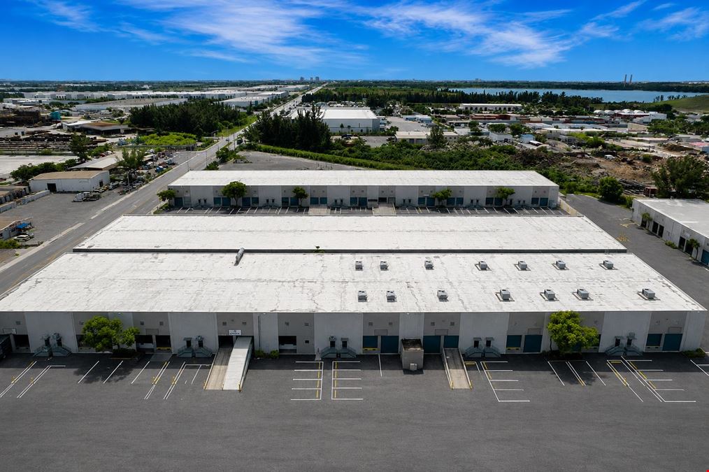 NORTH RIVER COMMERCE CENTER