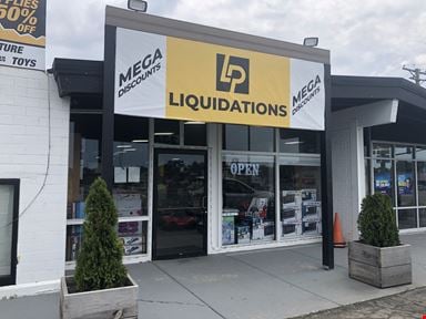 Retail Space for Lease in Aurora