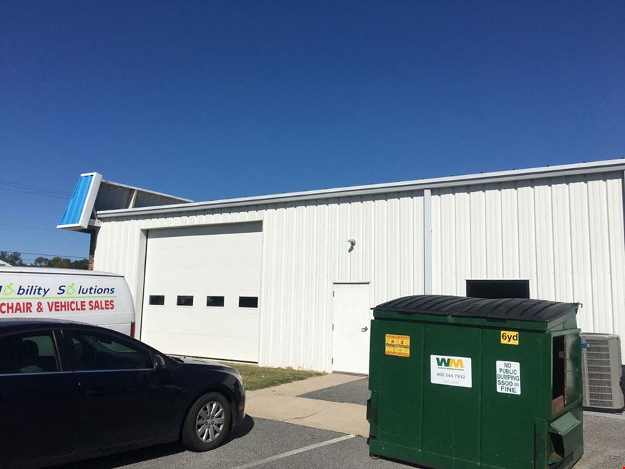 Highly Visible Retail Showroom/Warehouse on Rt 13