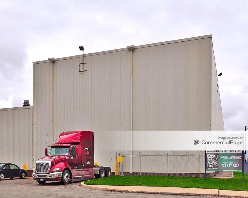 Crawford Industrial Park - 4220 South Kildare Avenue - South Building