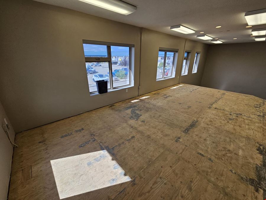 7471 Edgar Industrial Bend - Unit 24