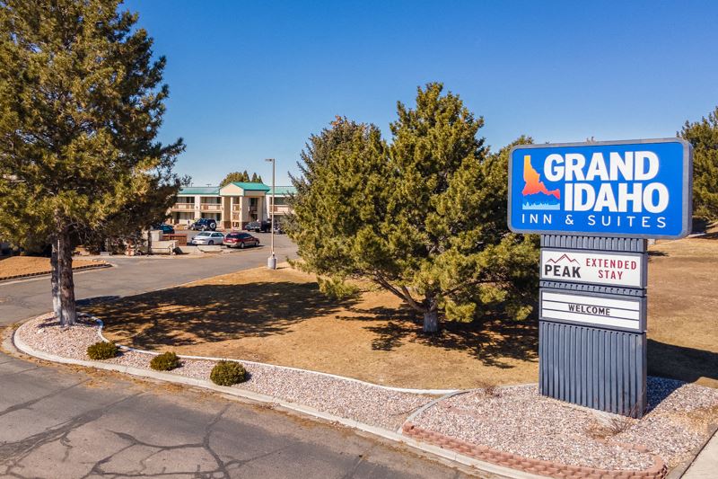 Grand Idaho Inn & Suites and Peak Extended Stay