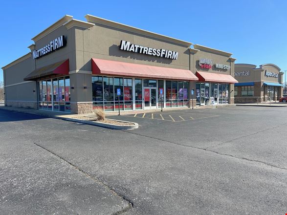 Preview of Retail space for Rent at 2718 North Kansas Expressway