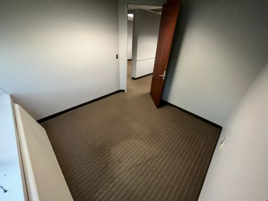 1234 SF 808-Suite 118 Professional and Medical Office Space