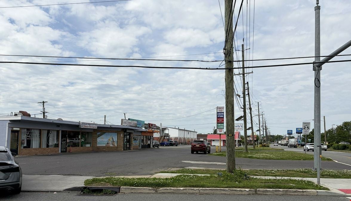 Retail Fast Food Establishment For Sale or Lease