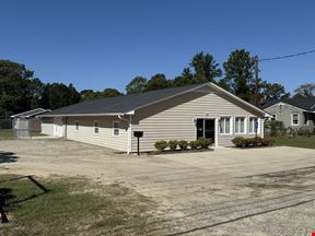 3,200 SF Showroom with Warehouse