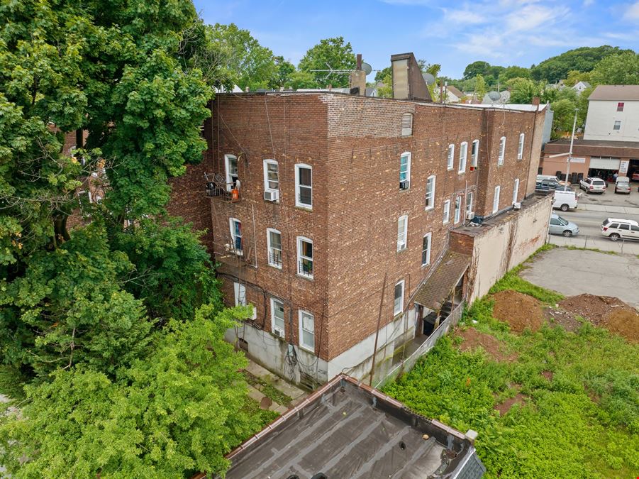 898 Main Ave