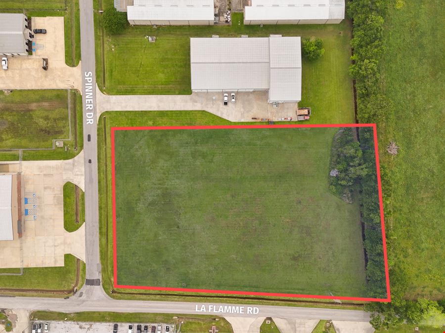 ±2.78 Acres on the Corner of Spinner Dr and La Flamme Rd