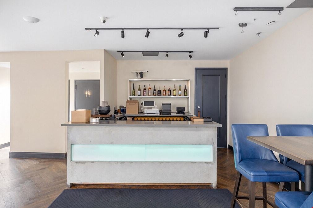 128 Metropolitan Ave