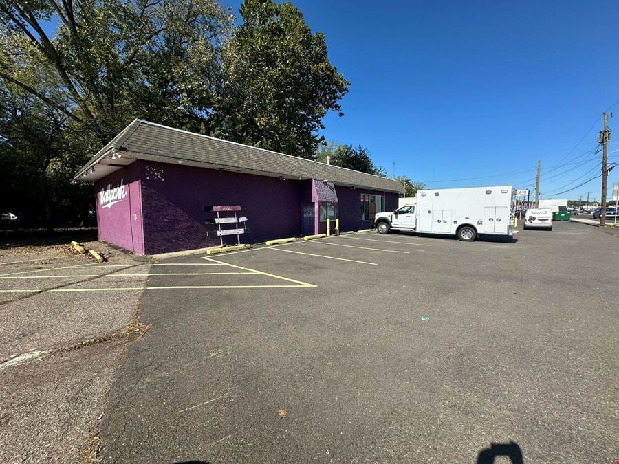 7201 Bristol Pike