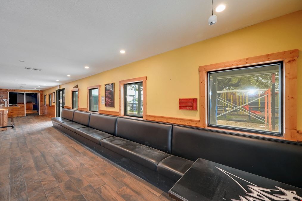 3799 E US 290