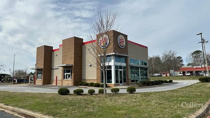 ±2,360 SF Fully Equipped Vacant Restaurant with Double Drive Thru in Clinton, SC