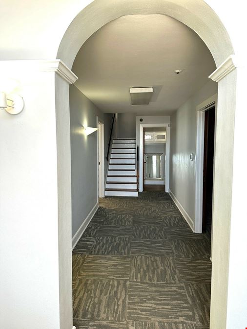 4027 Main St