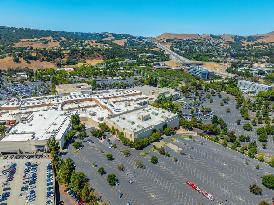 Former Nordstrom at Stoneridge Shopping Center