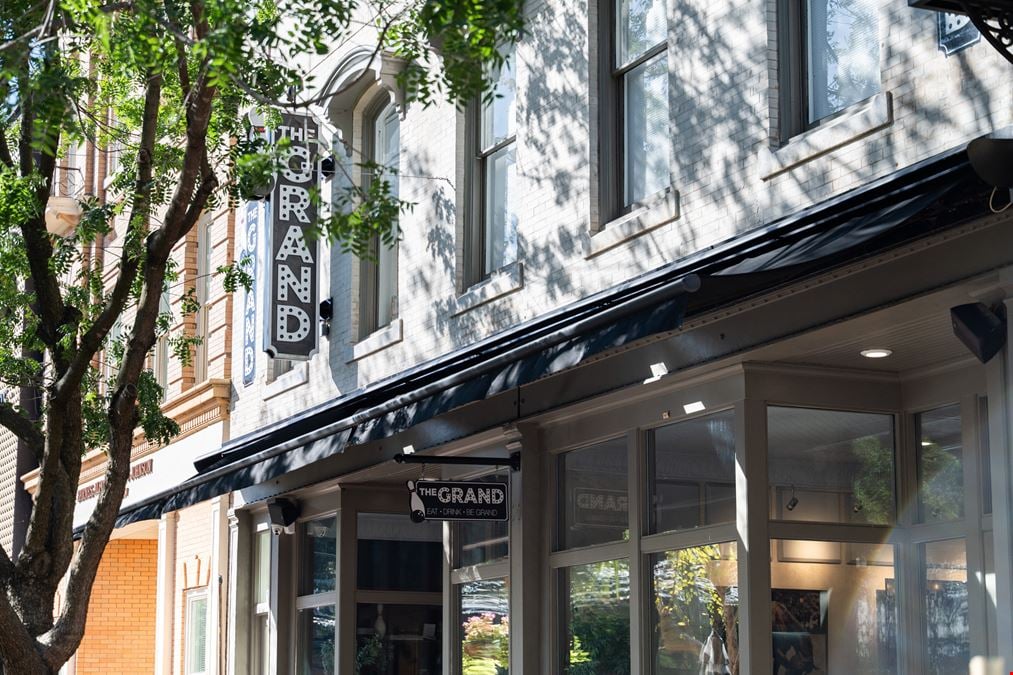 1621 Main St