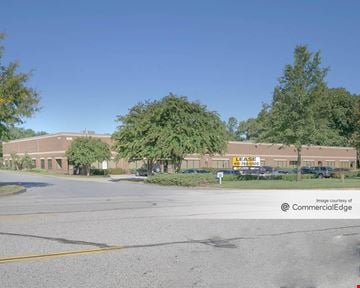 Cromwell Business Park - 820 & 890 Airport Park Road