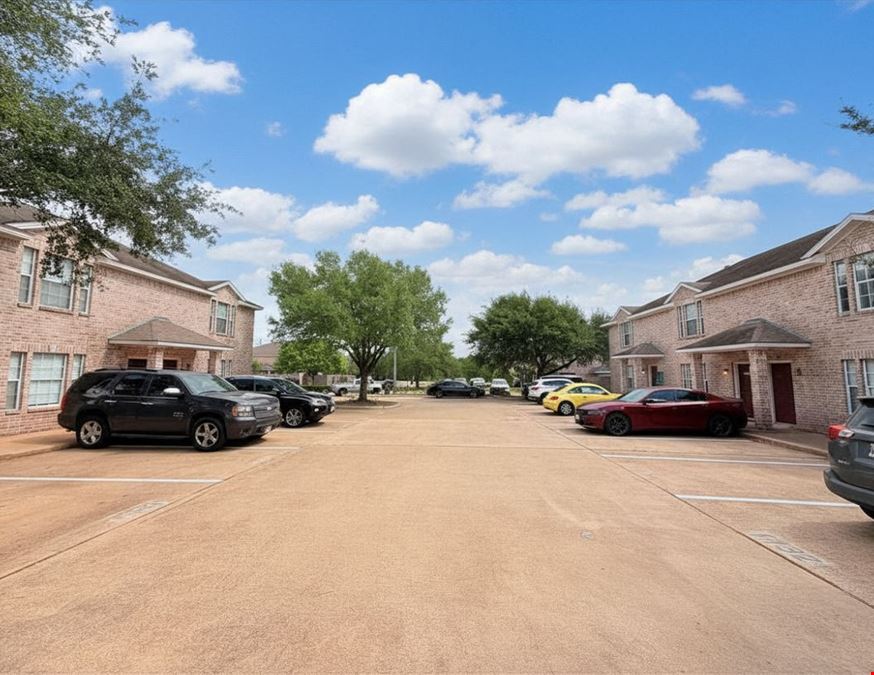 Holleman Village Duplex & Triplex