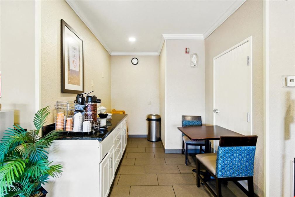 Comfort Inn Woodland Hills