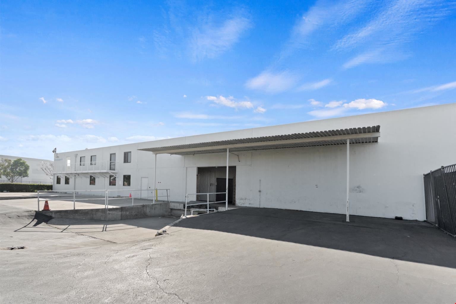 ReadySpaces Santa Ana